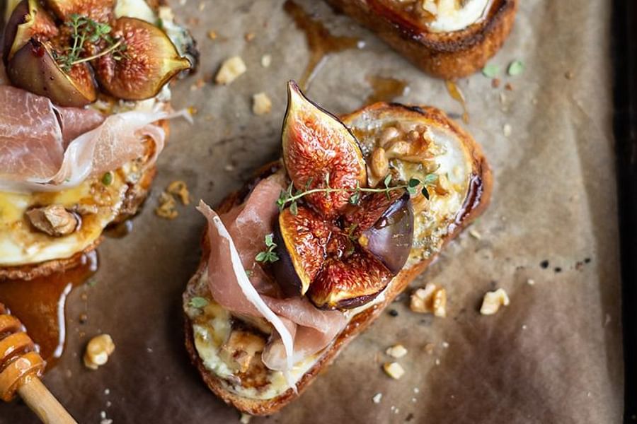 blue cheese figs