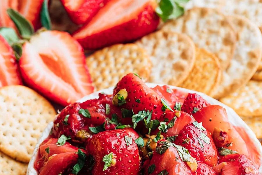 brie cheese strawberries
