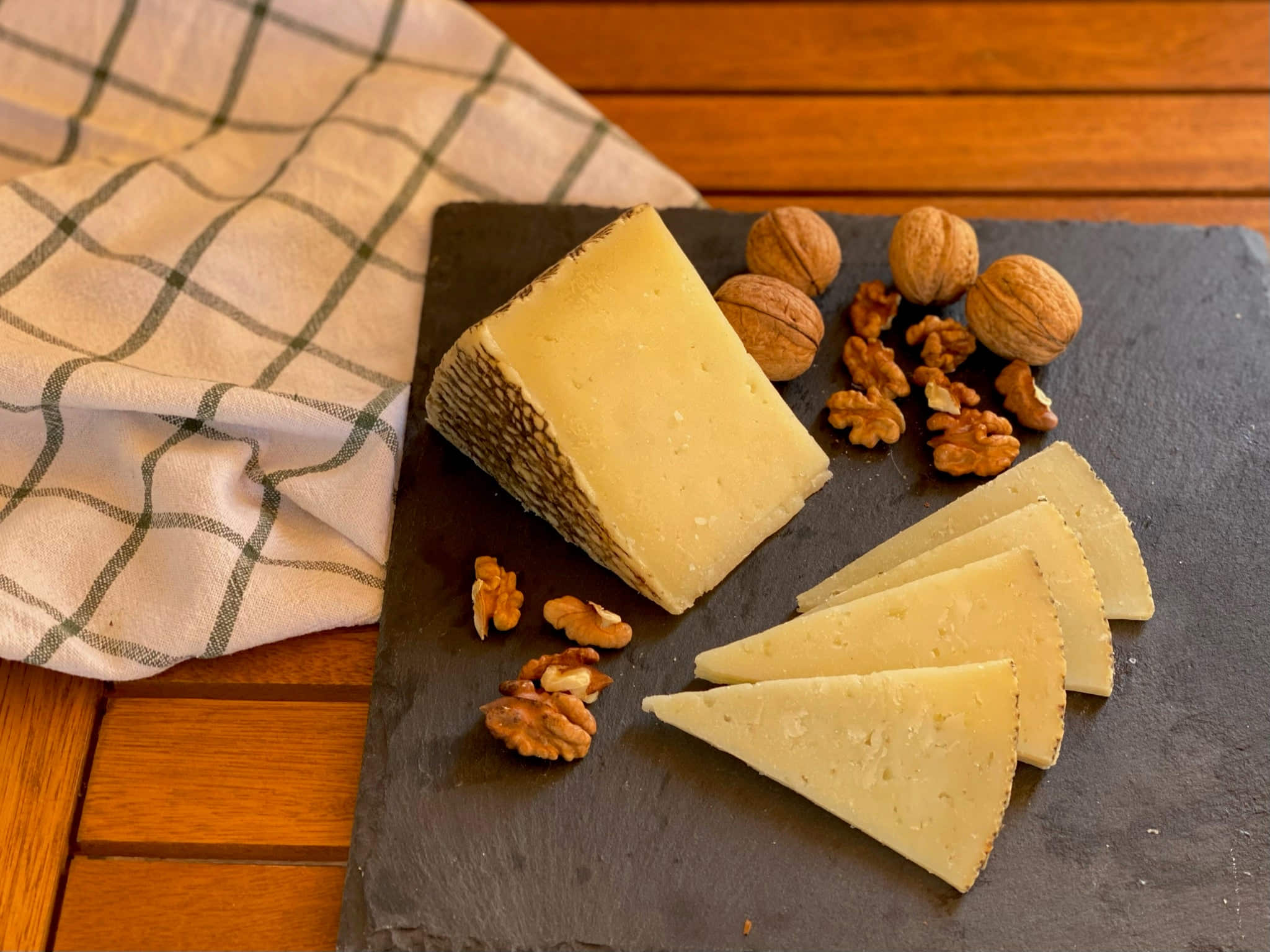 manchego cheese olives