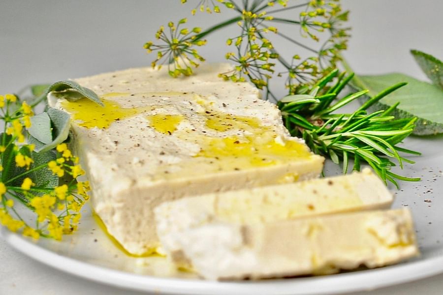 almond feta vegan cheese